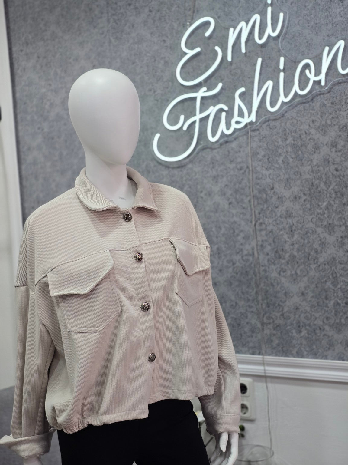 Damenjacke im Oversize-Style – Beige