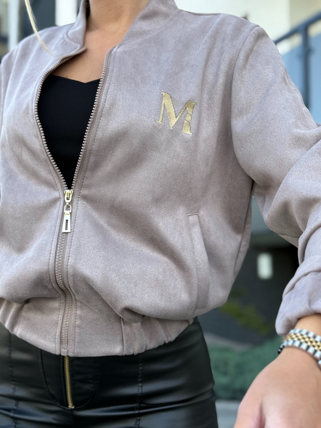 Kurze Wildleder-Bomberjacke