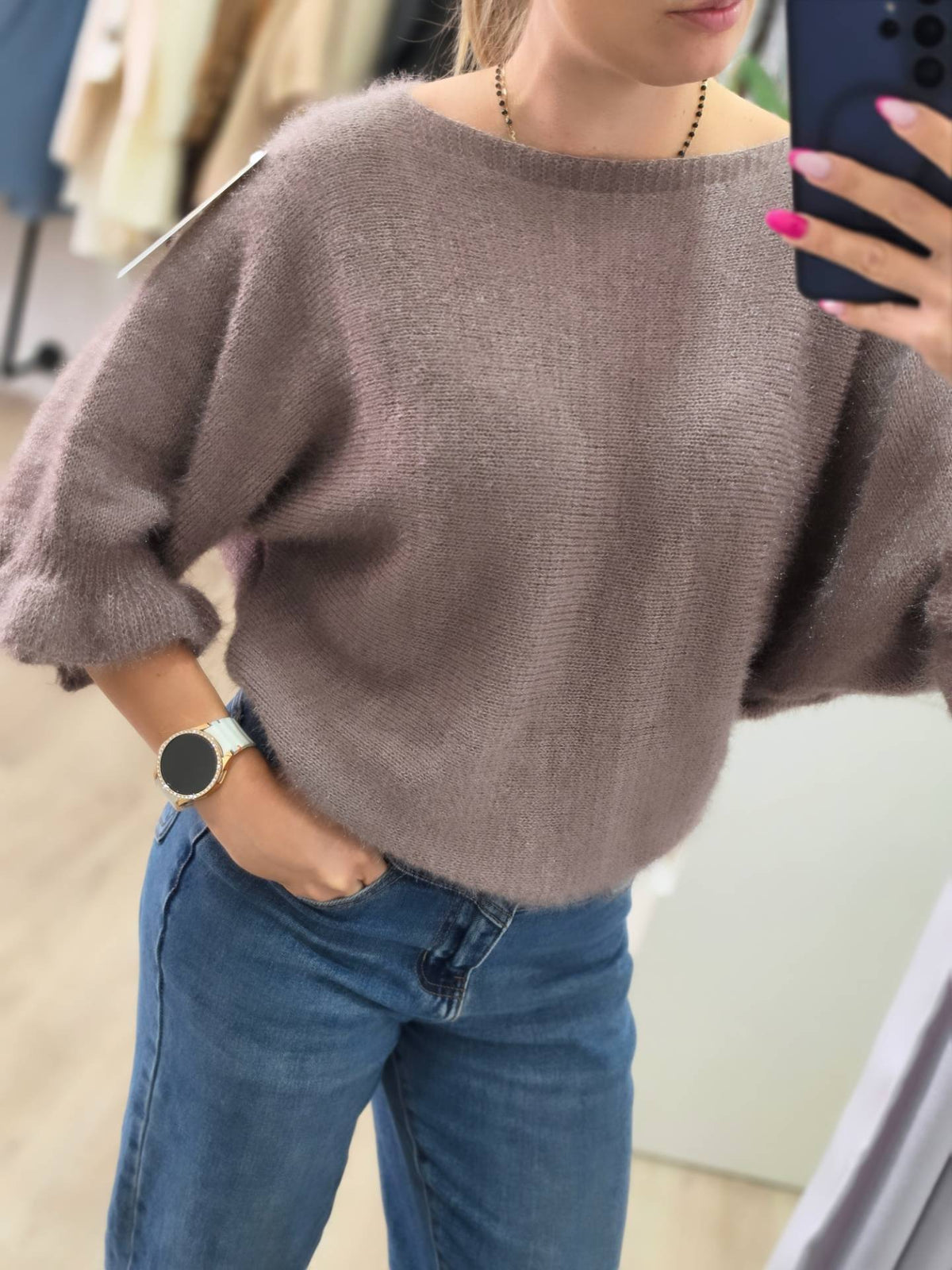 Flauschiger Oversize-Pullover mit Rückendetails