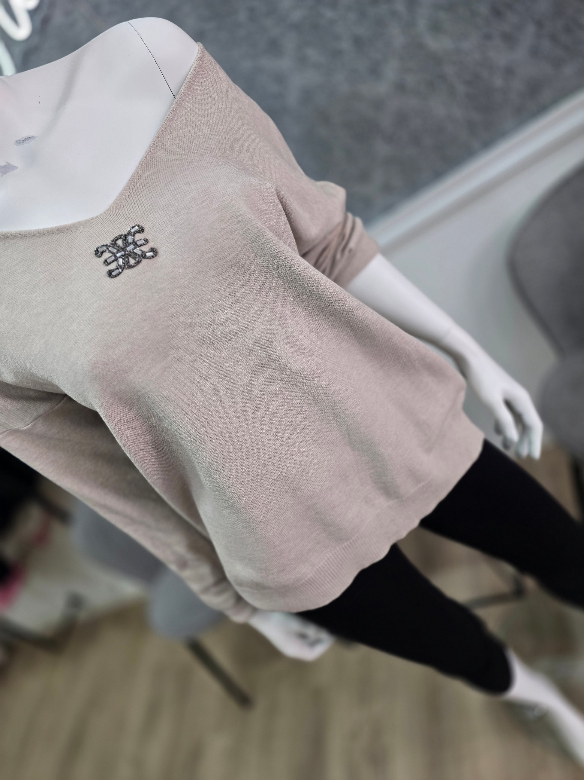 Italienischer Pullover – Glamour Touch mit Strassdetails