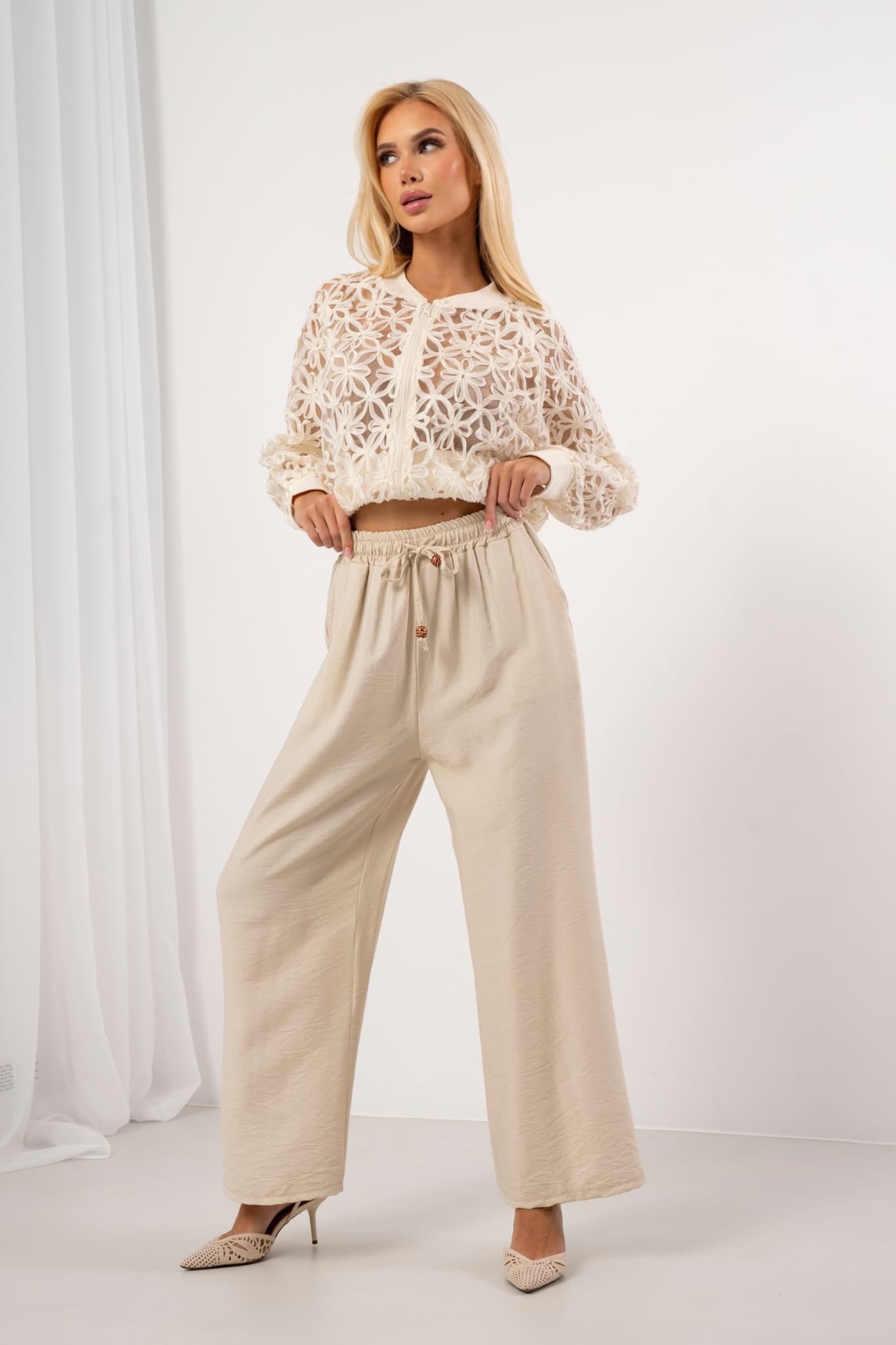 Luftige Wide-Leg Sommerhose mit Leinen-Optik & Ethno-Details