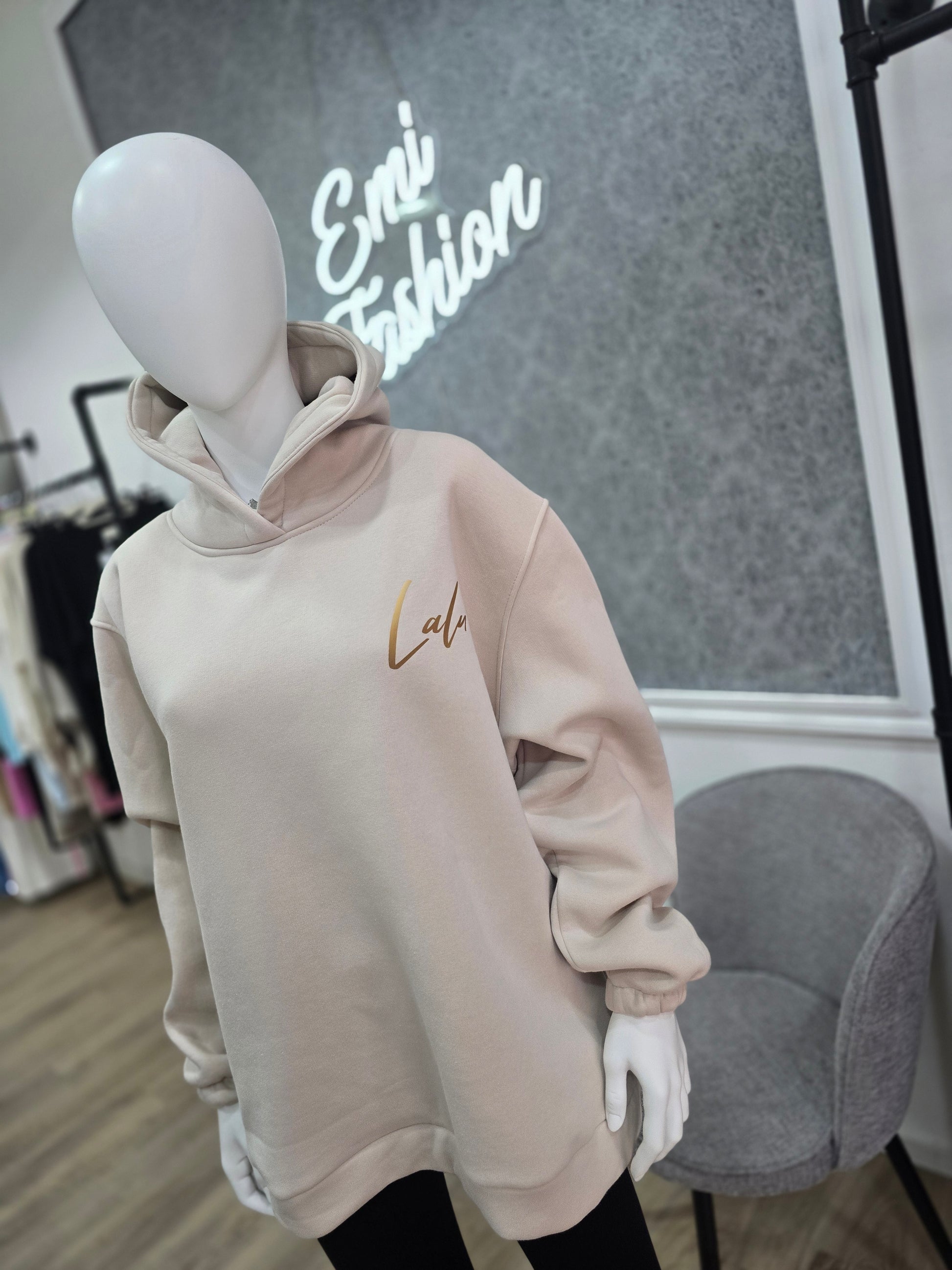 Sweatshirt mit Tasche und Kapuze von LALU