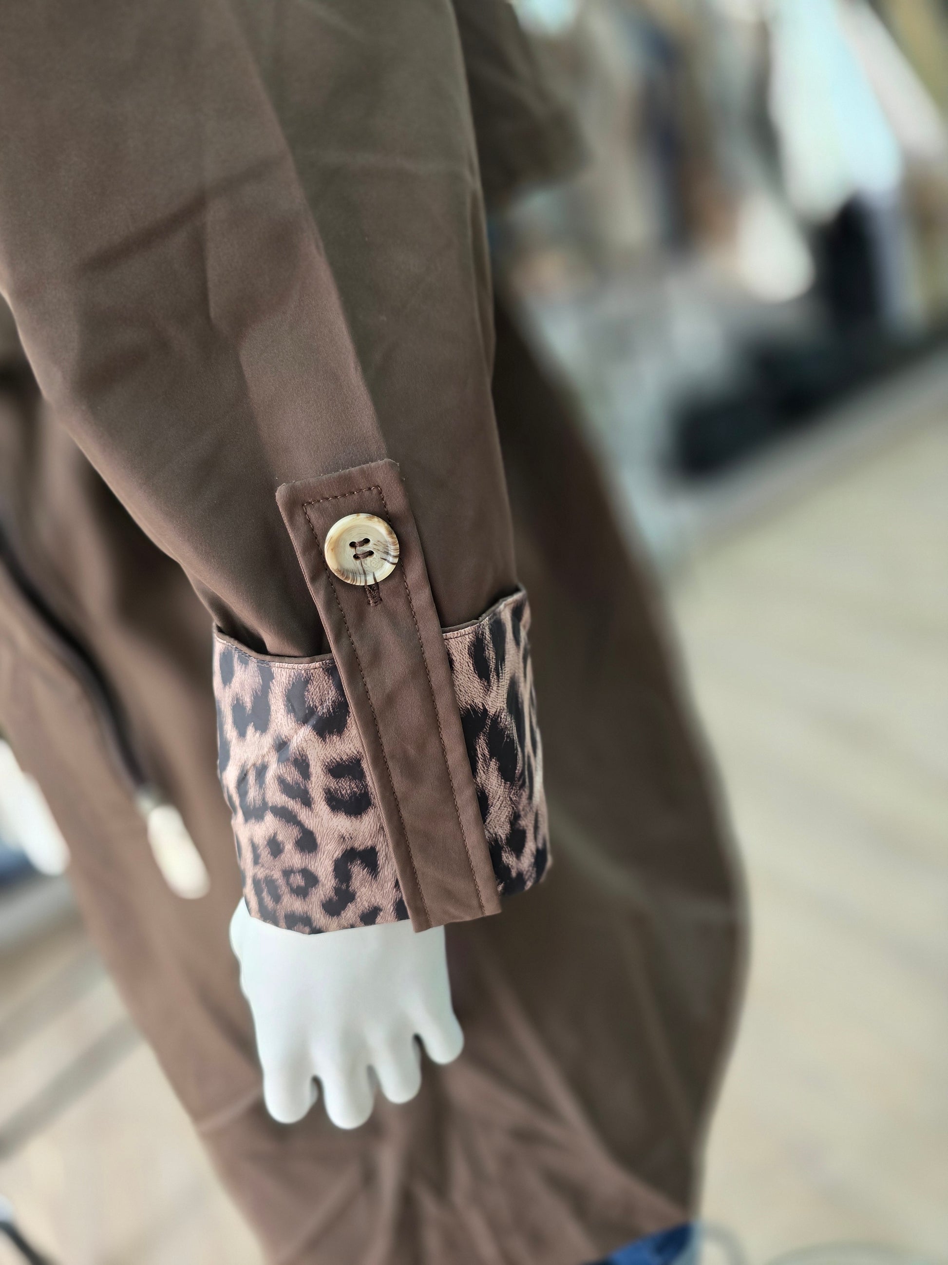 Damen Übergangsjacke mit Kapuze & Leoparden-Details