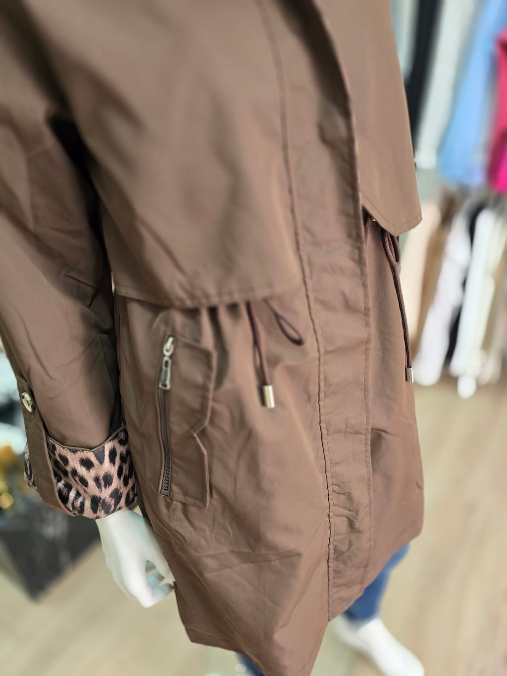 Damen Übergangsjacke mit Kapuze & Leoparden-Details