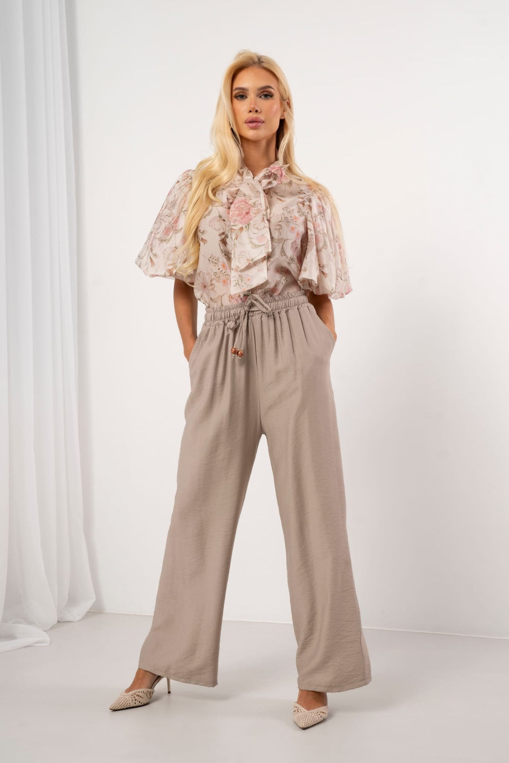 Luftige Wide-Leg Sommerhose mit Leinen-Optik & Ethno-Details