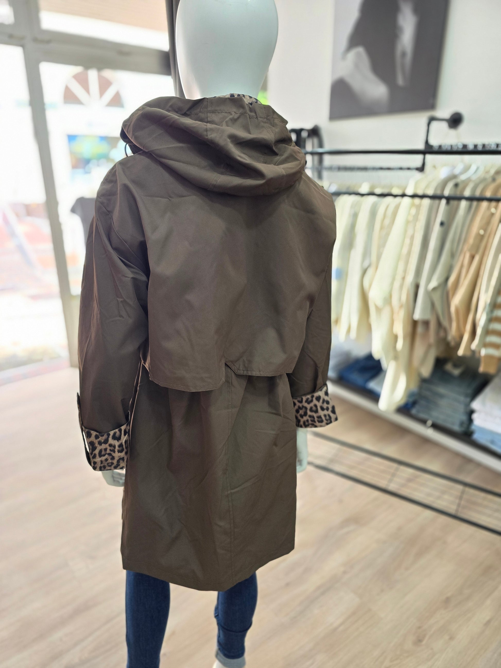 Damen Übergangsjacke mit Kapuze & Leoparden-Details
