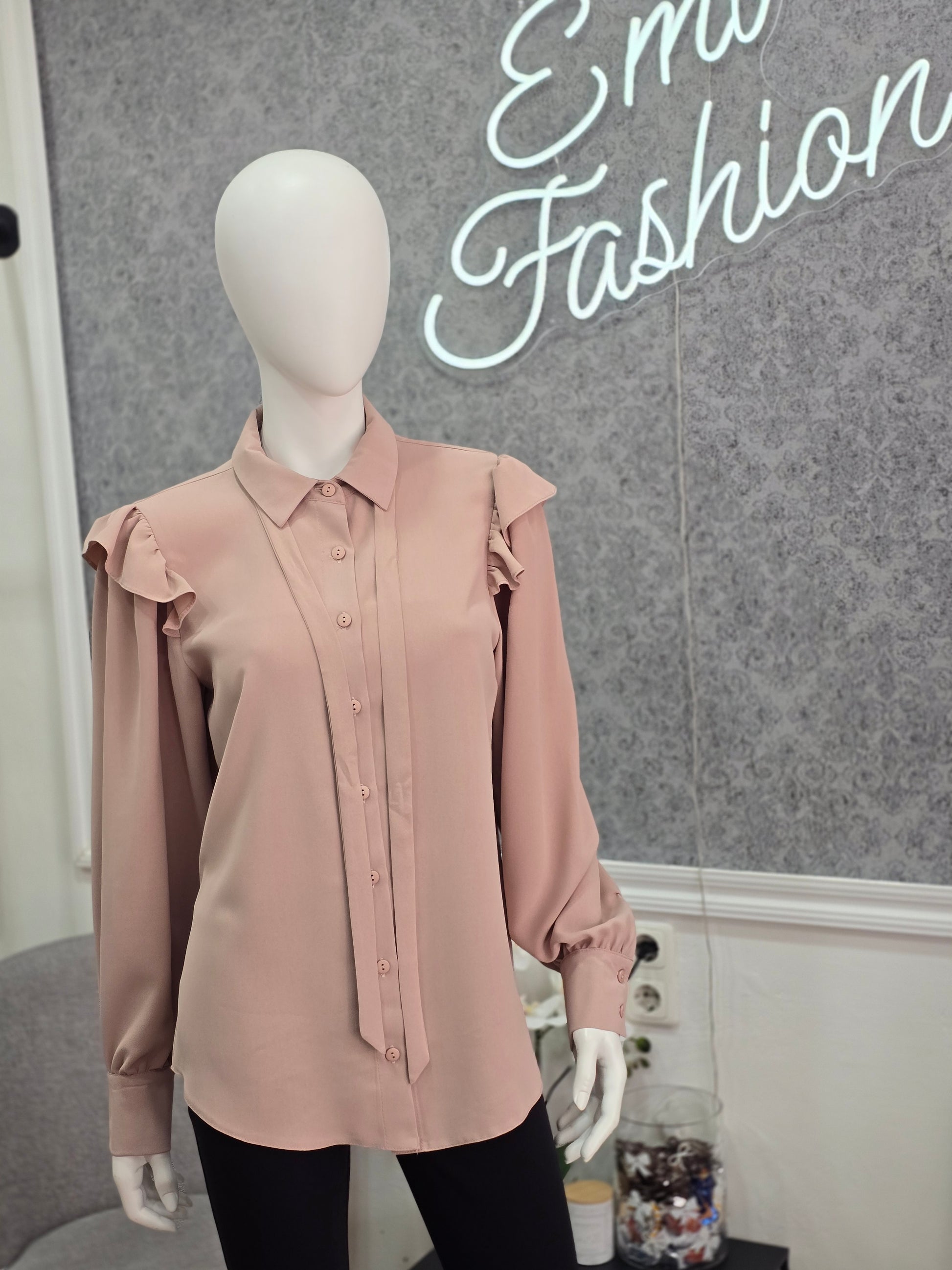 Elegante Damenbluse mit Schleife