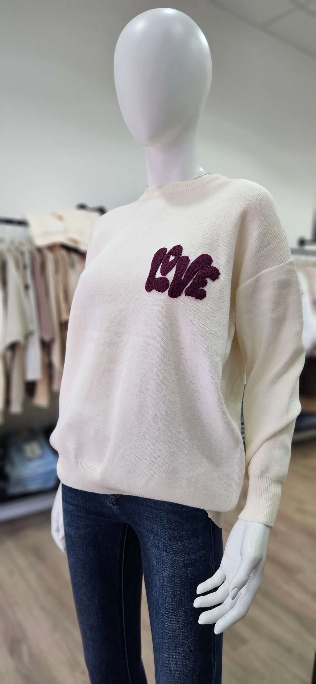 Kuscheliger Statement-Pullover "Love Always" in Creme-Weiß