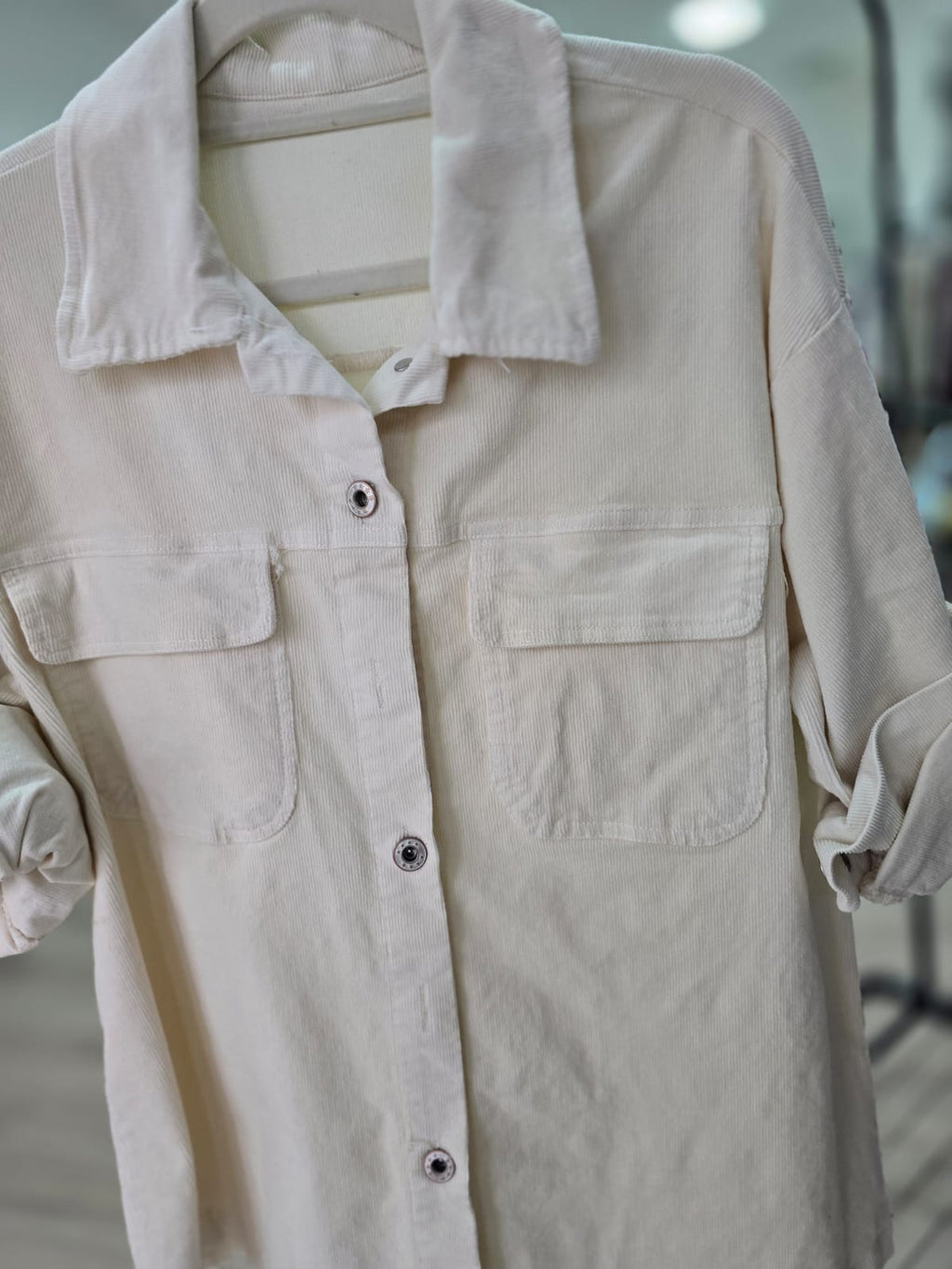 Modische Cord-Hemdjacke (Shacket)