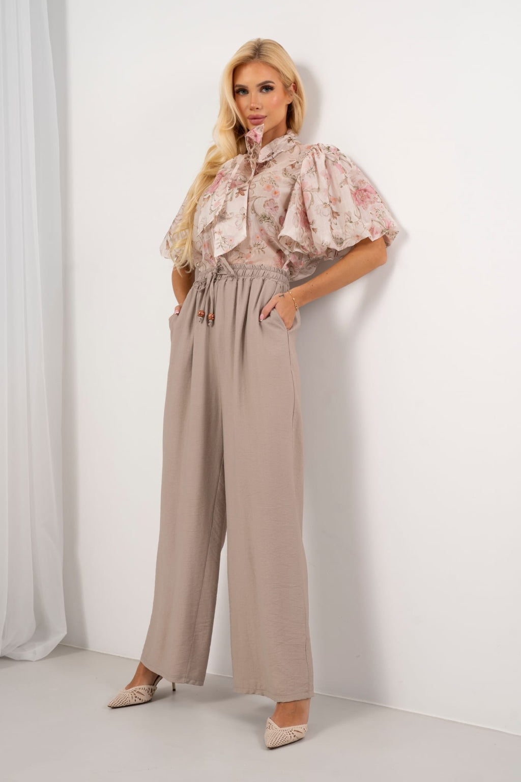 Luftige Wide-Leg Sommerhose mit Leinen-Optik & Ethno-Details
