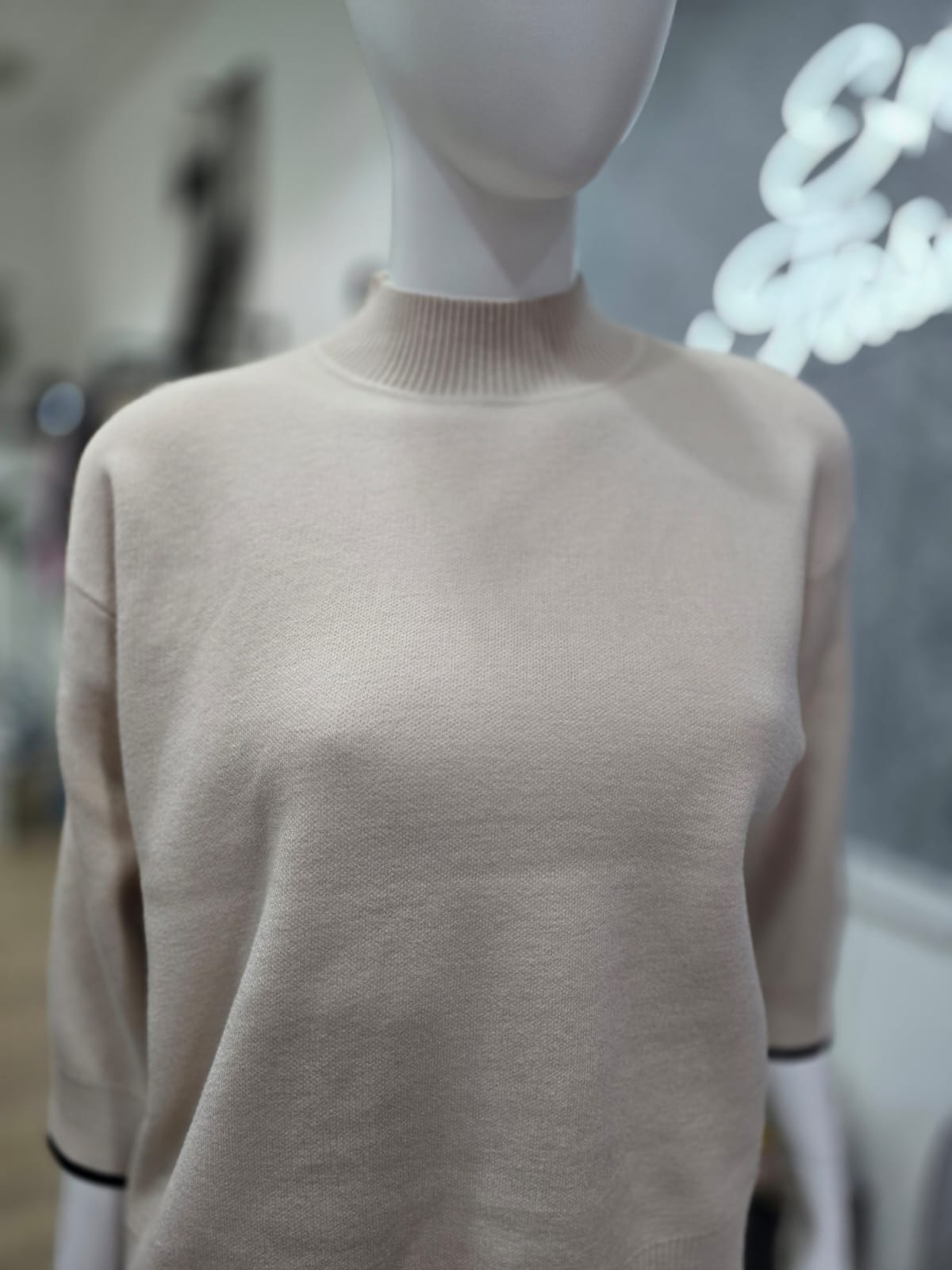 Kurzes Strick-Loungewear-Set mit Kontrast-Details