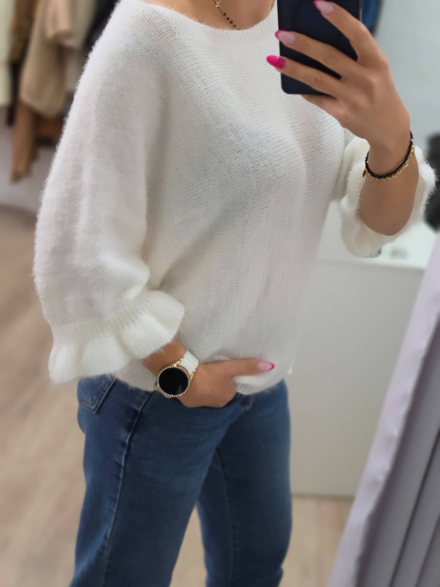 Flauschiger Oversize-Pullover mit Rückendetails