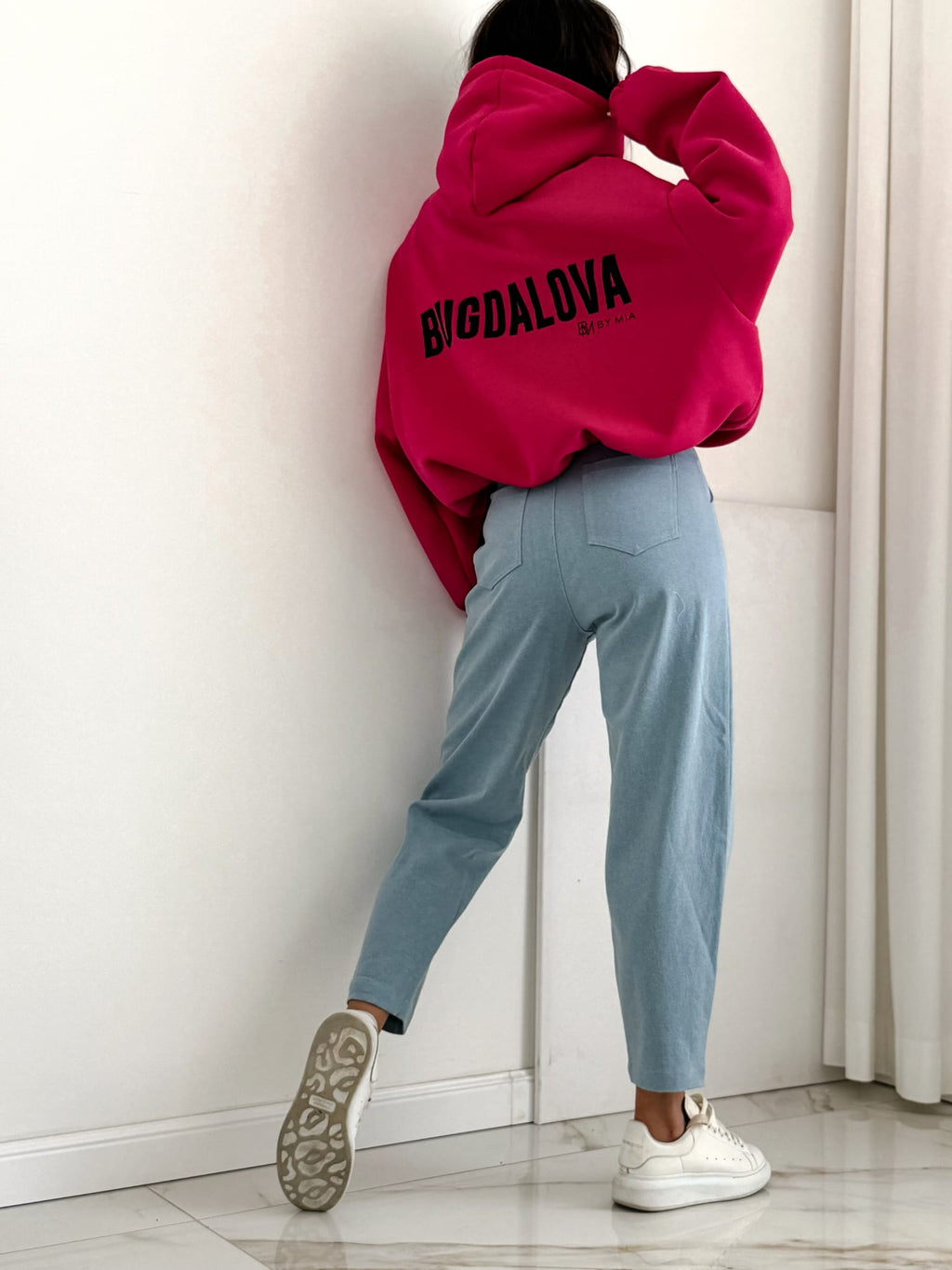 Oversize-Hoodie BUGDALOVA