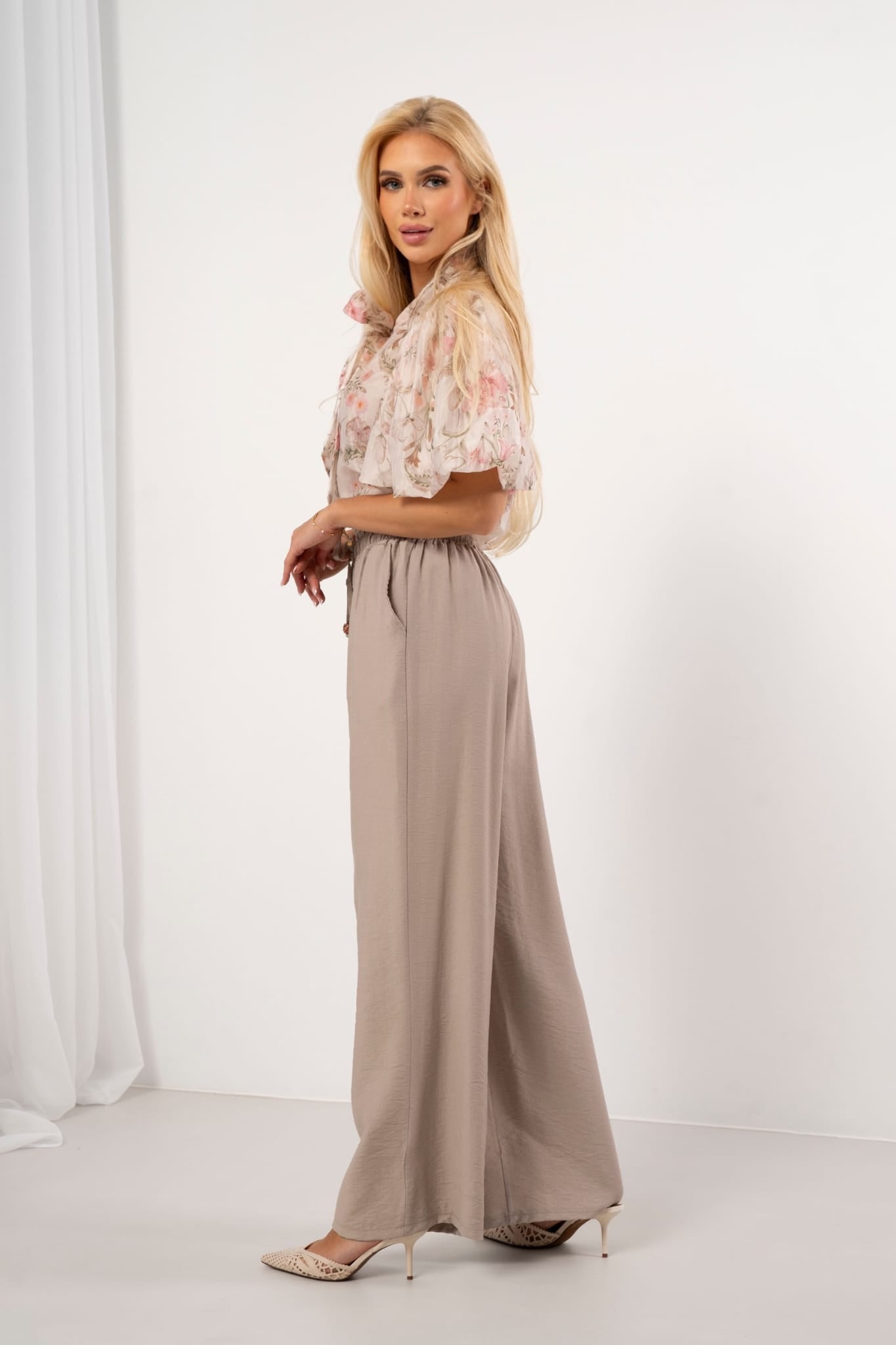 Luftige Wide-Leg Sommerhose mit Leinen-Optik & Ethno-Details
