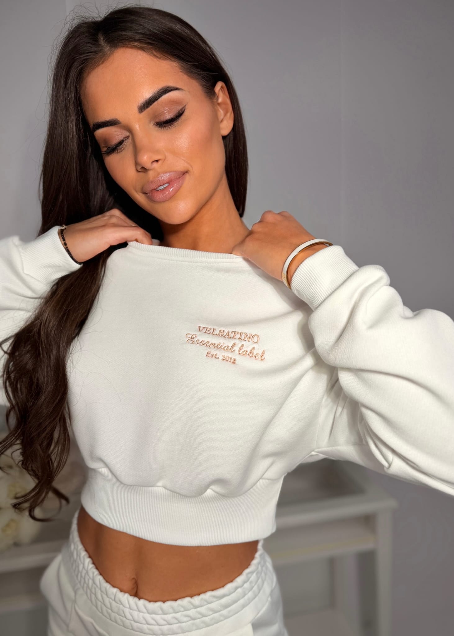 Cozy Chic: Premium Sweat-Set „Essential Label“ – Cremeweiß