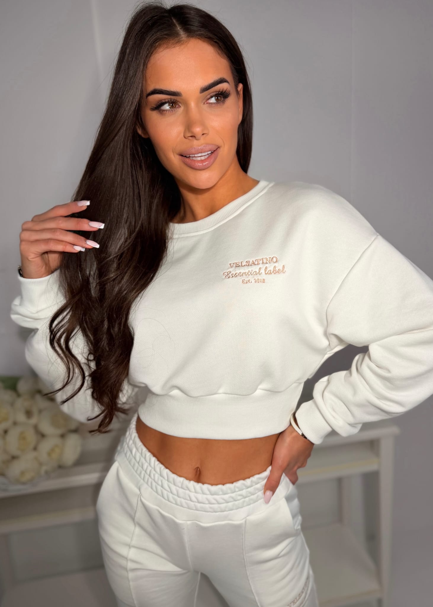 Cozy Chic: Premium Sweat-Set „Essential Label“ – Cremeweiß