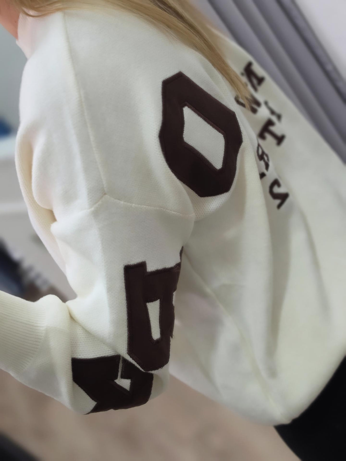 NY Oversize Pullover mit College-Applikationen