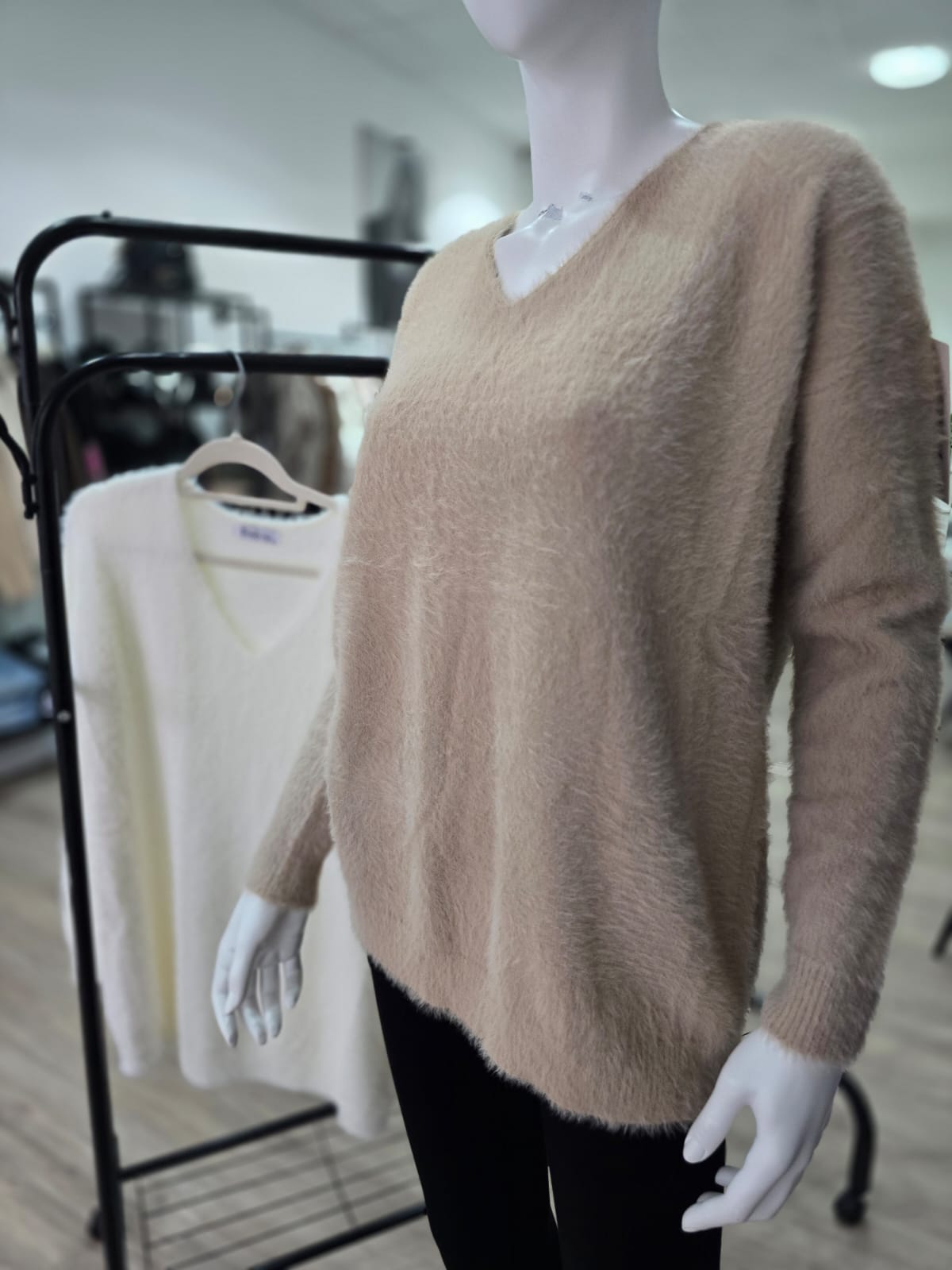 Kuscheliger V-Ausschnitt Pullover im Fluffy-Look