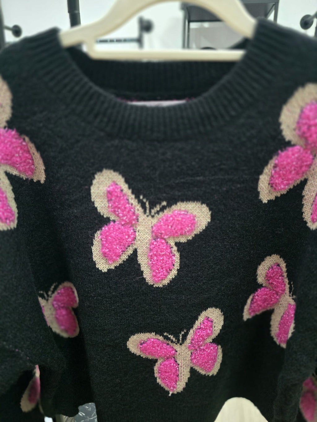Kuscheliger Schmetterlings-Pullover (Cropped)