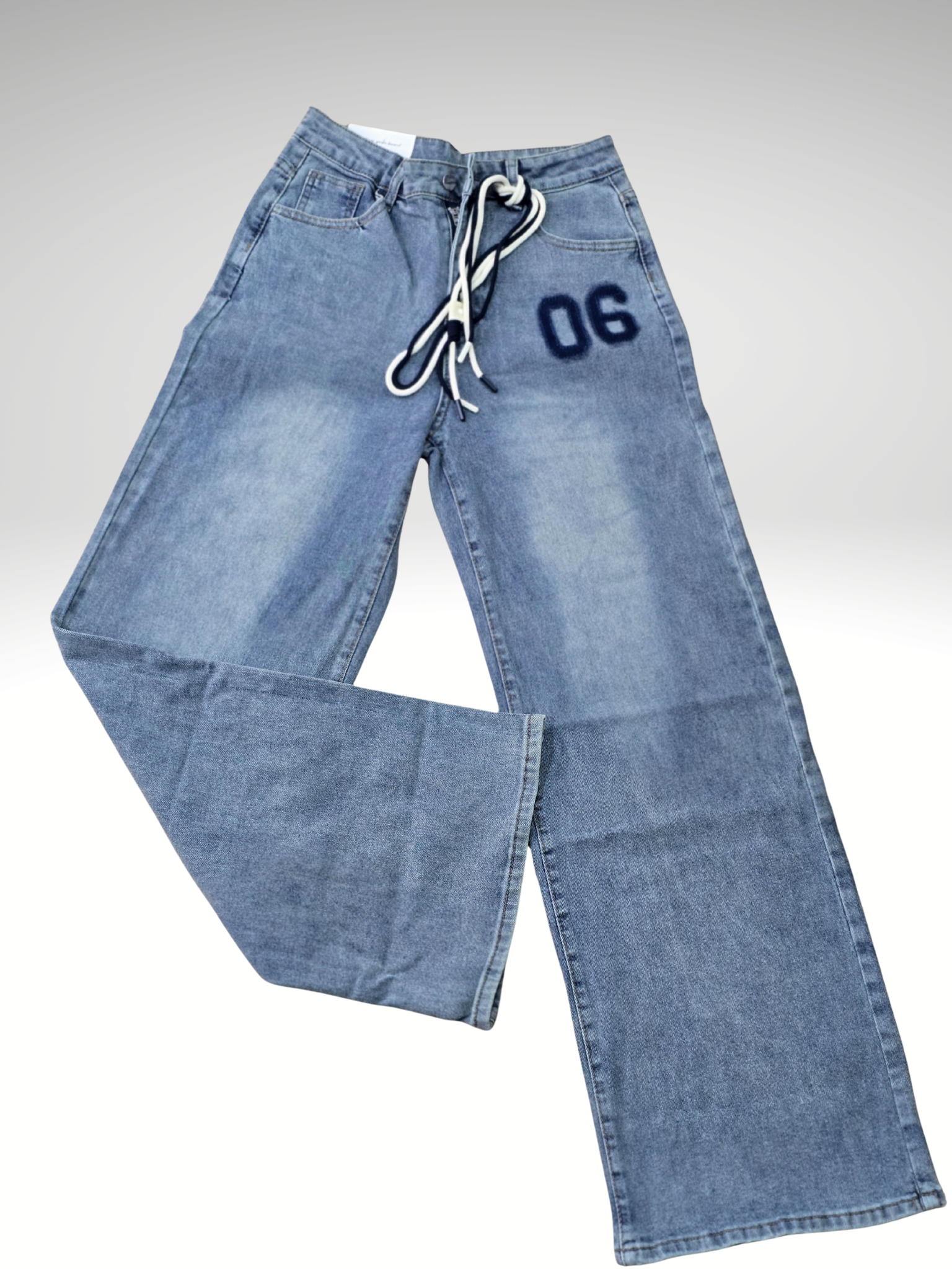 Italian Denim – Wide Leg Jeans mit Kordelzug & “06”-Detail
