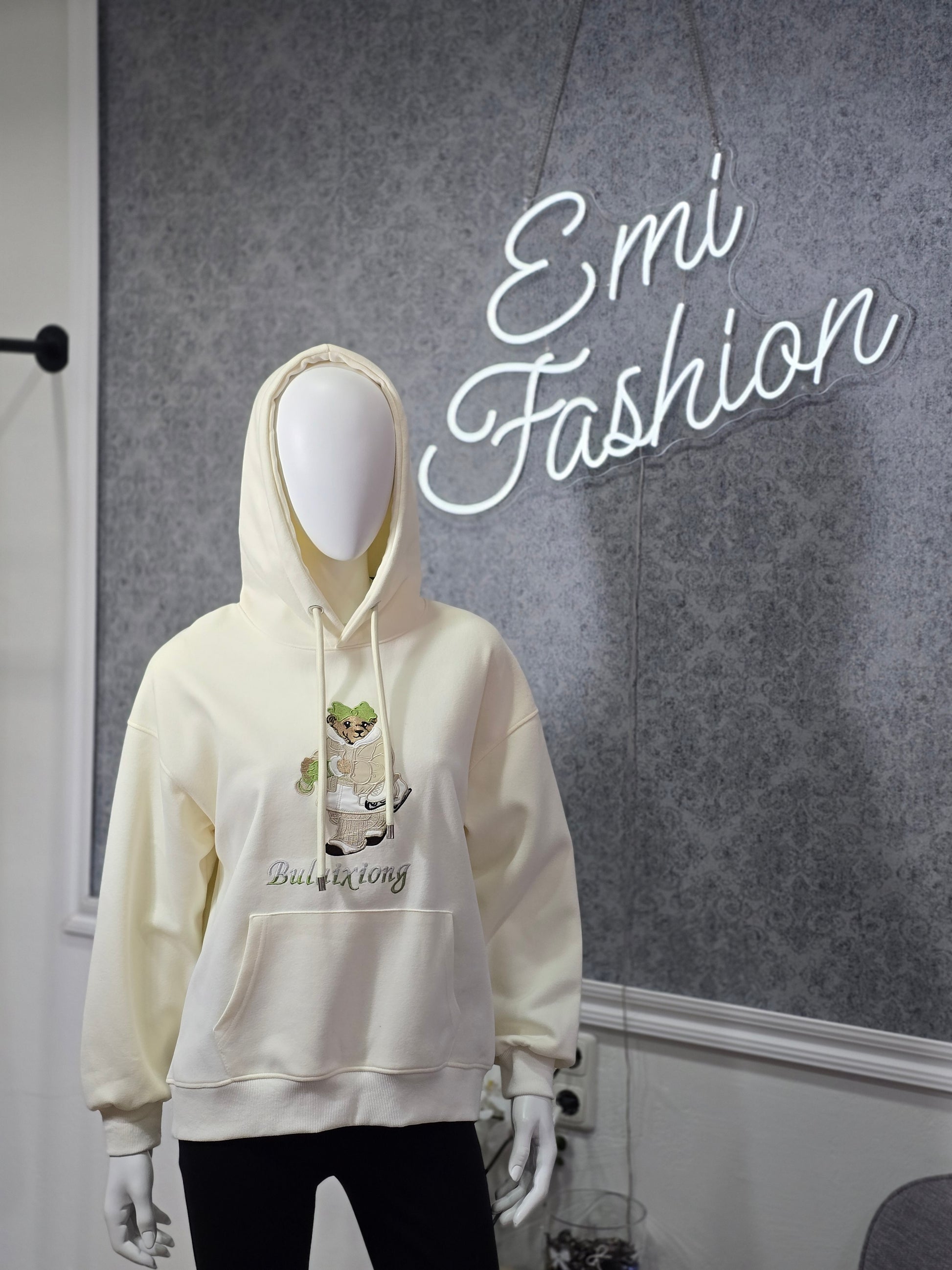Oversize Hoodie mit Teddy-Stickerei
