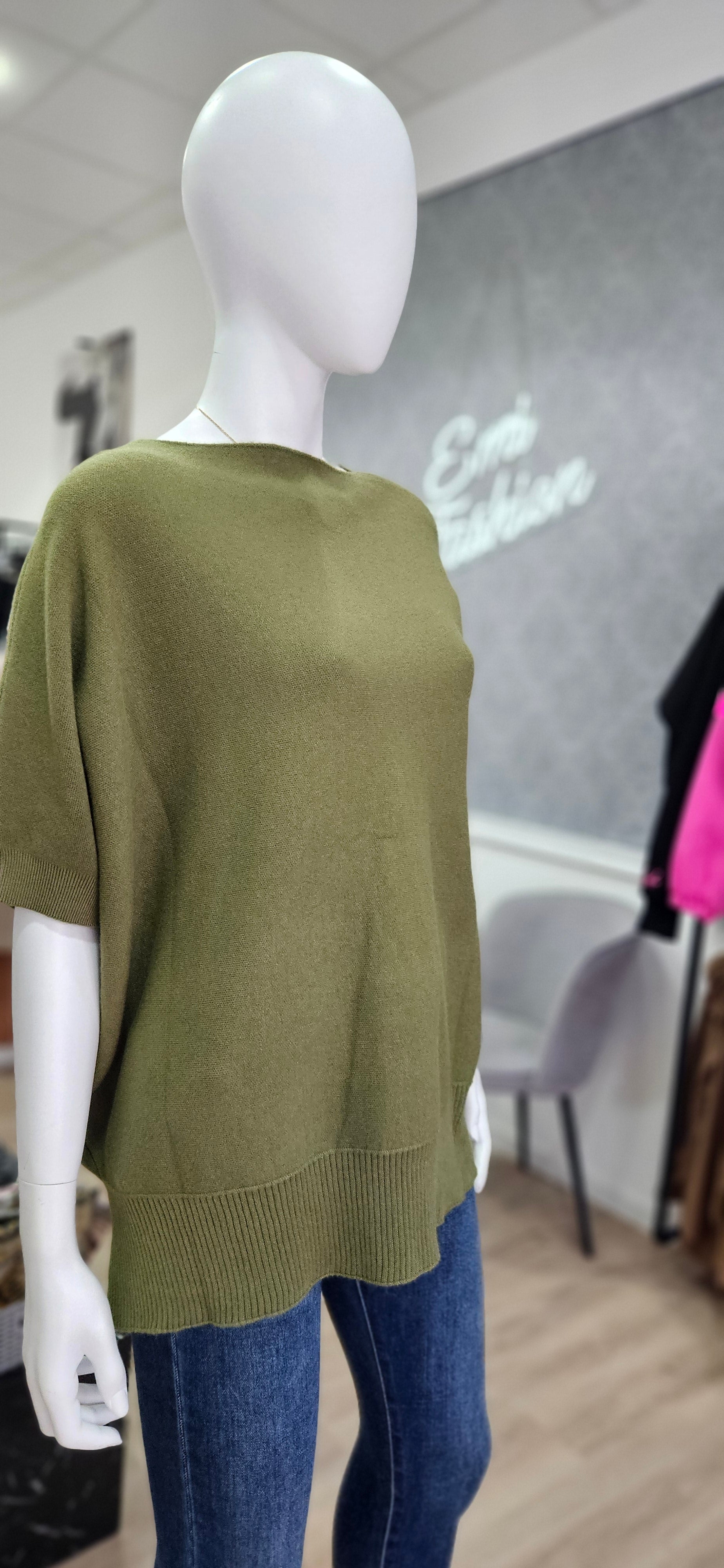 Lässiger Kurzarm-Feinstrickpullover in Oliv