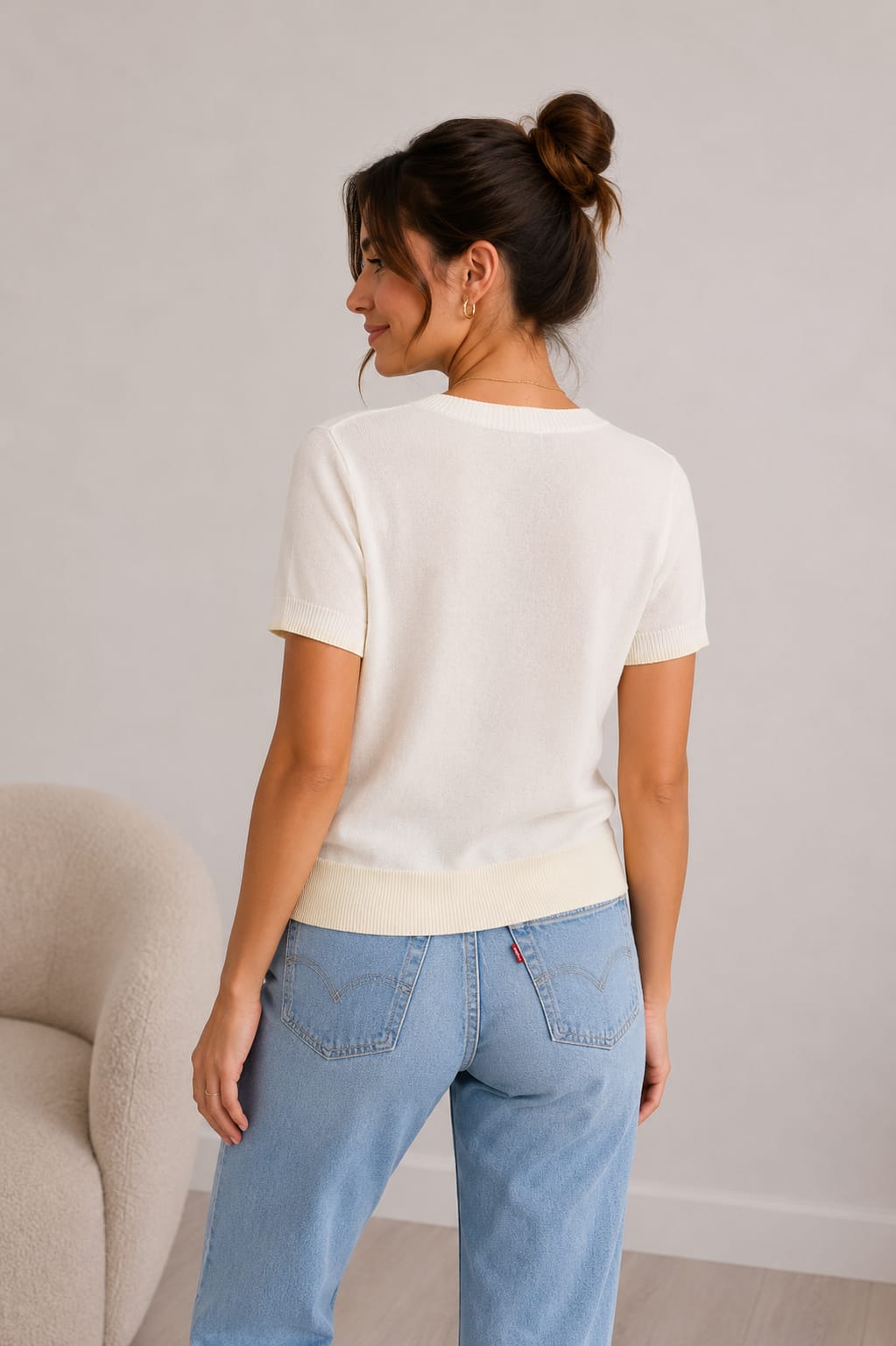 Klassischer Feinstrick-Pullover in Creme – Zeitlose Eleganz