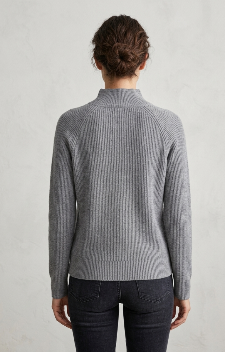 Gerippter Stehkragen-Pullover mit Perlen-Applikation