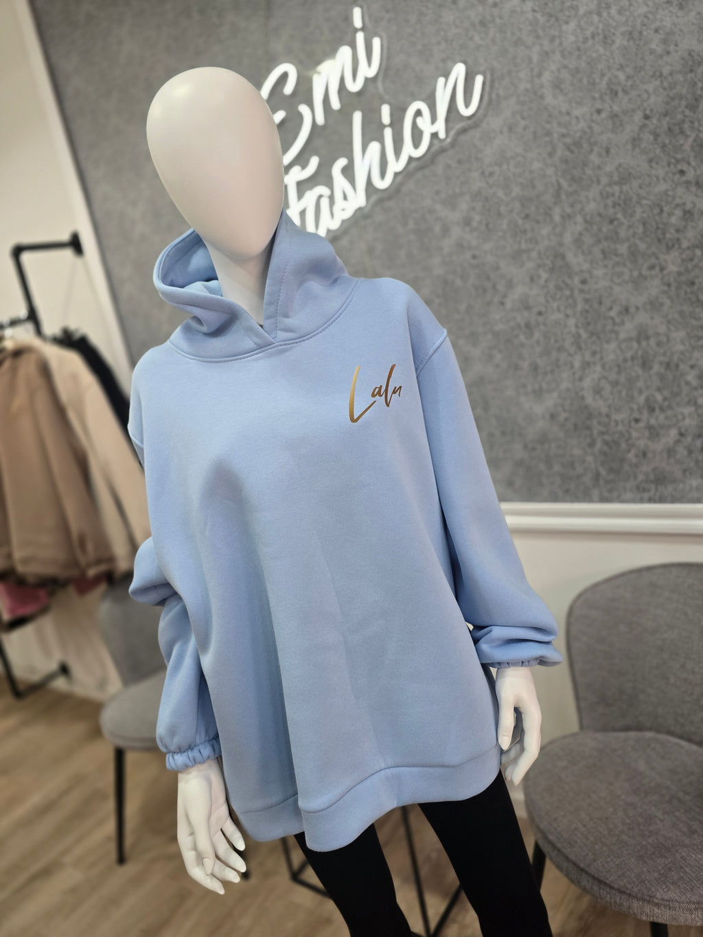 Sweatshirt mit Tasche und Kapuze von LALU